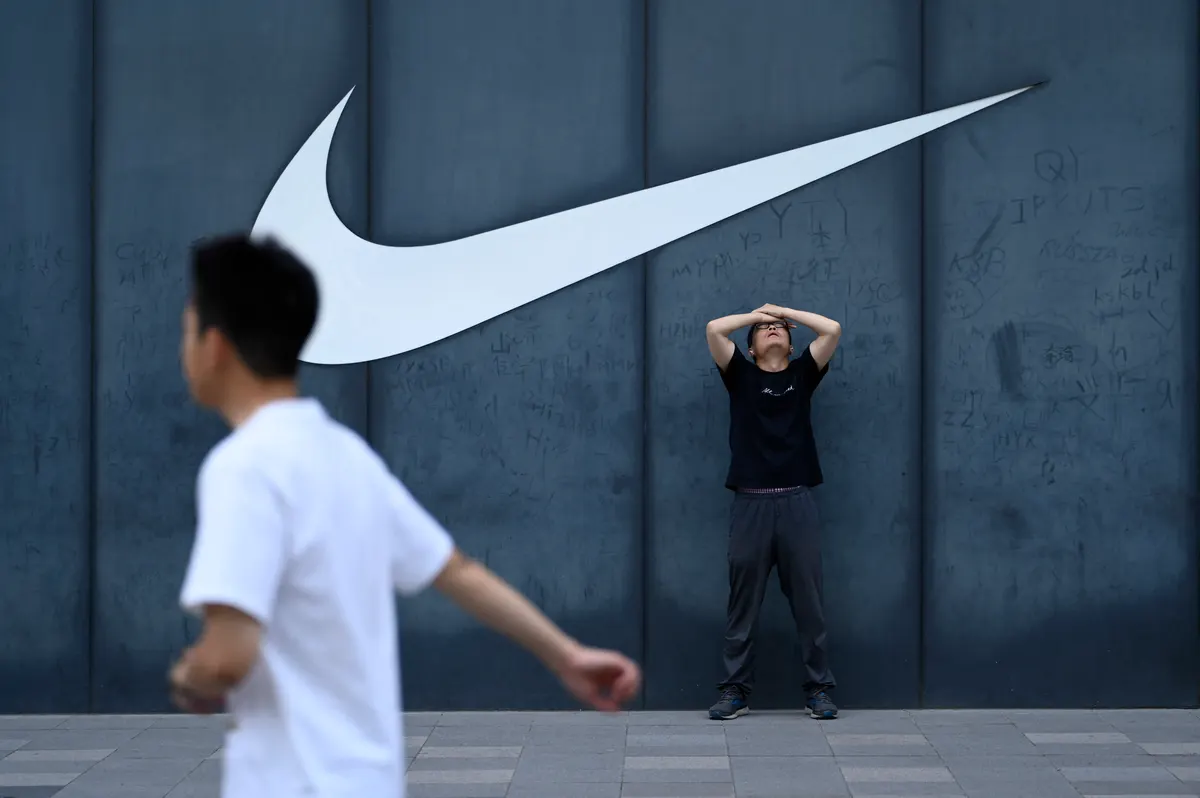 CNBC lista ações com maior movimentação no pré-mercado, incluindo Akamai, Synopsys e Nike