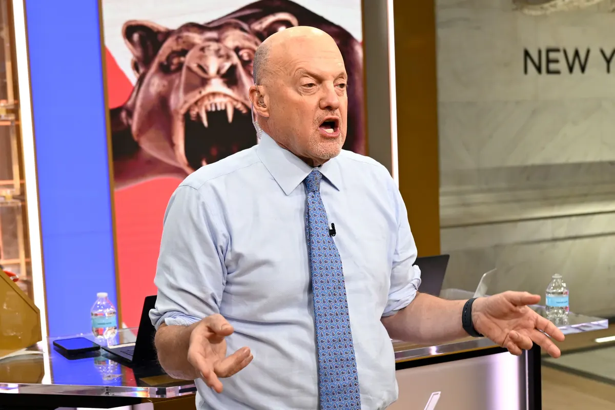 Cramer aponta cinco temas de investimento e ações para cada um deles